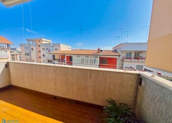 balcone - Appartamento Via Lago Trasimeno 27, Taranto - foto 24