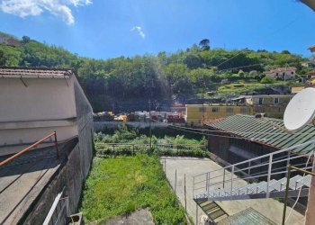 giardino - terrazzo (3).jpeg - Apartment Via Martiri della Libertà 225, Campomorone - photo 1