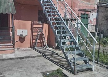 giardino - terrazzo (4).jpeg - Apartment Via Martiri della Libertà 225, Campomorone - photo 4