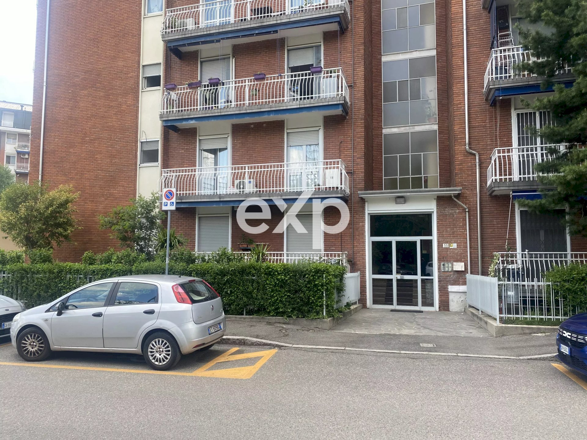 Three-room apartment Via Asiago, Baranzate - photo 2