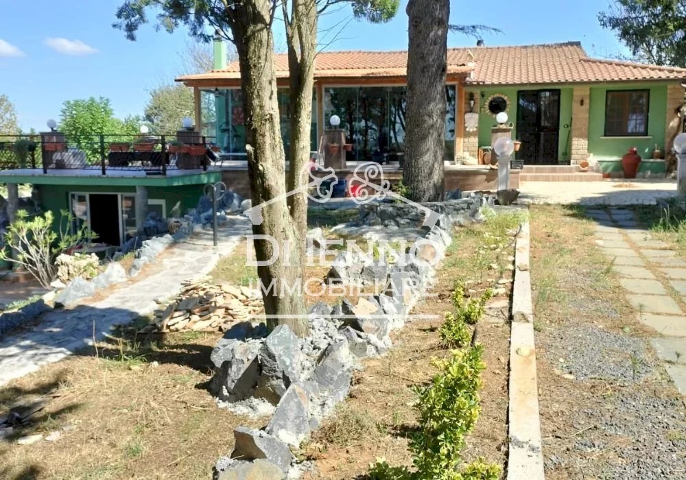 Villa Strada Valle del Dragone, Oriolo Romano - foto 1