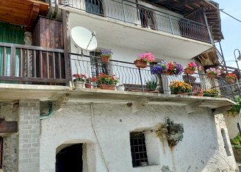 Three-room apartment Frazione Chataignére 22, Challand-Saint-Victor - photo 1