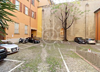 Bilocale Bologna (zona Centro Storico) - foto 1