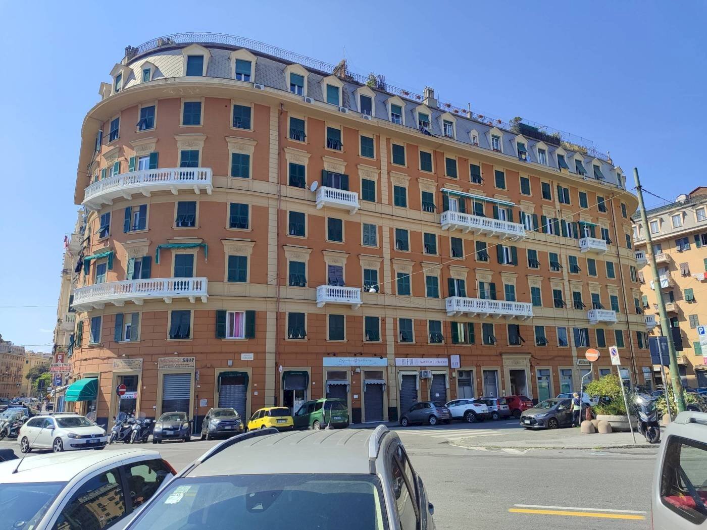 Quadrilocale Piazza Terralba, 2, Genova (zona San Fruttuoso) - foto 1