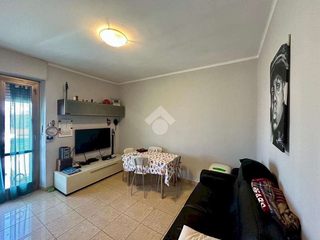 Two-room apartment Viale martiri della libertà, Borgaro Torinese - photo 2