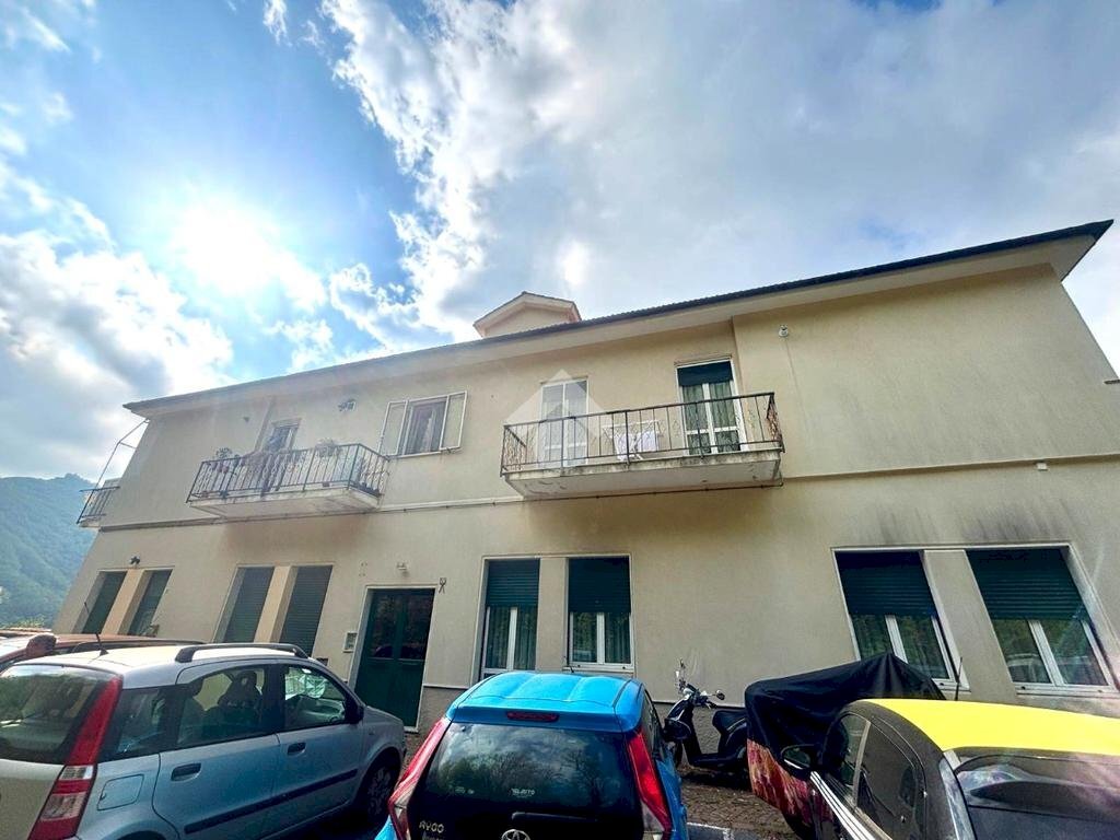 Three-room apartment Via 8 Marzo, Sant'Olcese - photo 2