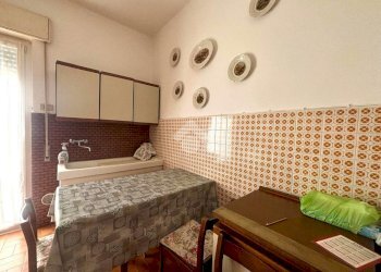 Three-room apartment Via 8 Marzo, Sant'Olcese - photo 9