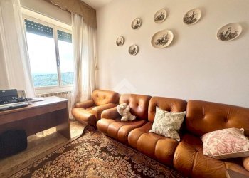 Three-room apartment Via 8 Marzo, Sant'Olcese - photo 10