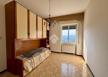 Three-room apartment Via 8 Marzo, Sant'Olcese - photo 12