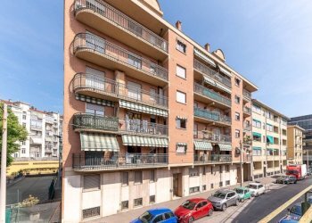 Three-room apartment Torino (neighborhood Centro) - photo 1