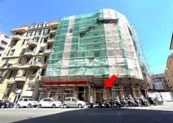 Shop via Odessa, Genova (neighborhood Foce) - photo 2