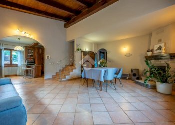 Portion of a house Via Caporgno, Envie - photo 11