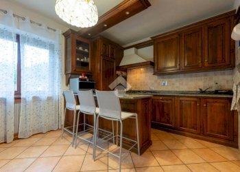 Portion of a house Via Caporgno, Envie - photo 14