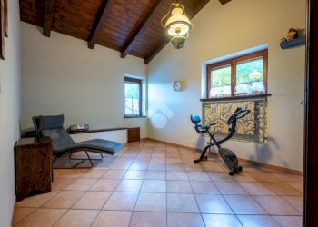 Portion of a house Via Caporgno, Envie - photo 27