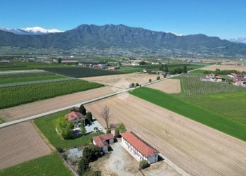 Independent house Via Barge, Revello - photo 1