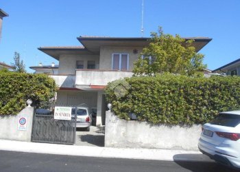 Villa Via Eremo, Comacchio - photo 1