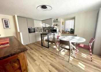 Three-room apartment Saint, Saint-Pierre - photo 2