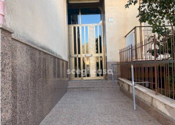 Foto 3 - Appartamento Via Francesco Cangialosi
 
22, Carini - foto 2