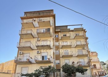 Foto 1 - Quadrilocale Via Francesco Cangialosi
 
22, Carini - foto 1