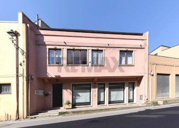 Casa all\'aperto - Shop via carlo sanna
 
83, Senorbì - photo 2