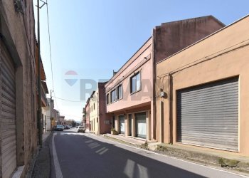Edificio all\'aperto - Shop via carlo sanna
 
83, Senorbì - photo 3