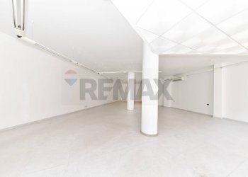 Stanza vuota - Shop via carlo sanna
 
83, Senorbì - photo 5