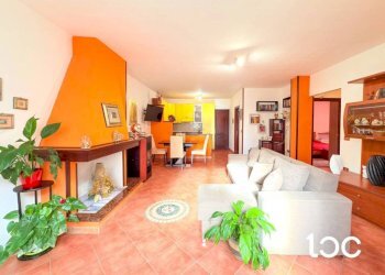 Salone - Three-room apartment Posada - photo 5