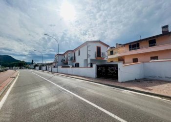 Zona - Villa a Schiera Posada - foto 2