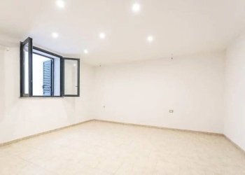 Three-room apartment Budoni - photo 9