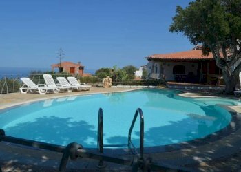 Piscina - Villa Budoni - foto 7