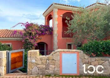 Facciata - Villa a Schiera San Teodoro - foto 3