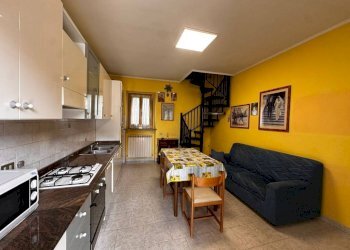 Cucina - Bilocale via Trieste, 5, Lonate Pozzolo - foto 8