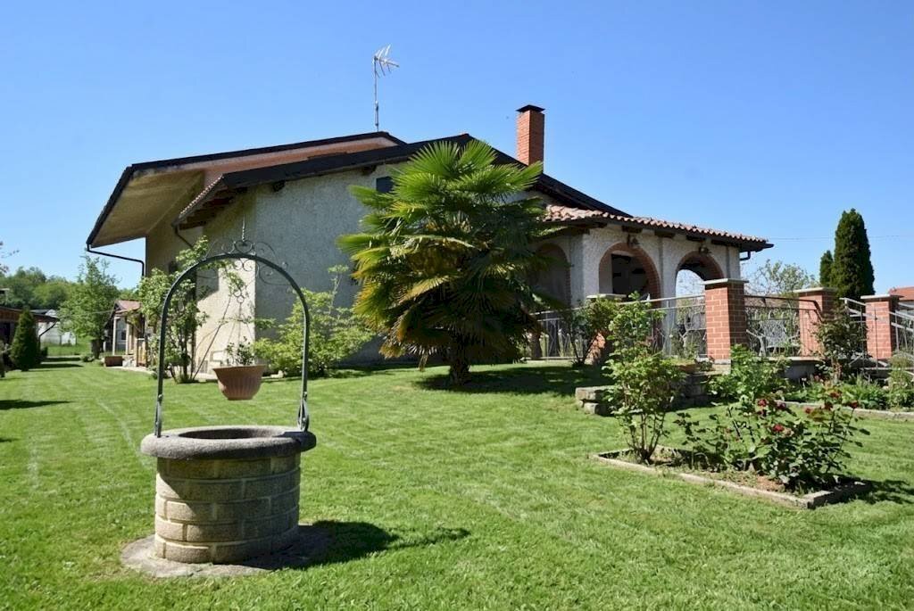 Giardino - Villa strada degli Zanoni, Mondovì - foto 1