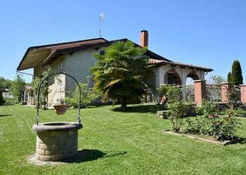 Giardino - Villa strada degli Zanoni, Mondovì - foto 1