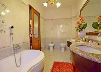 Bagno - Villa strada degli Zanoni, Mondovì - foto 21