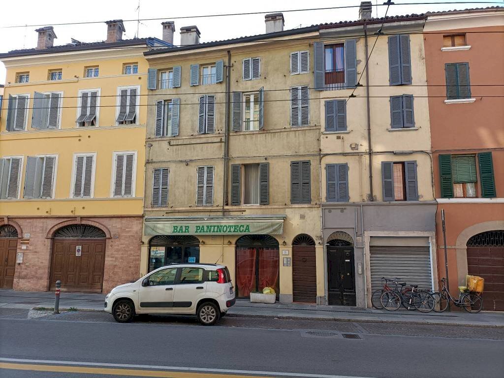 Facciata - Bilocale strada Nino Bixio, 123, Parma (zona Oltretorrente) - foto 2
