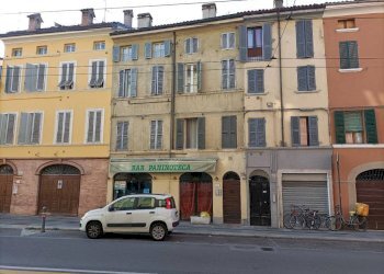 Facciata - Bilocale strada Nino Bixio, 123, Parma (zona Oltretorrente) - foto 2