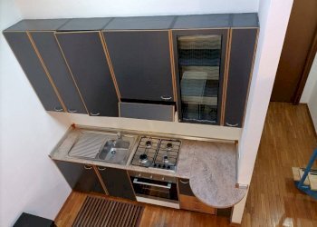 Interno palazzo - Two-room apartment strada Nino Bixio, 123, Parma (neighborhood Oltretorrente) - photo 10