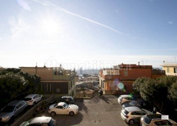 Vista - Quadrilocale piazza Daniele Manin, Genova (zona Castelletto) - foto 1