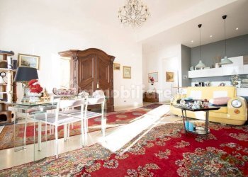 Salone - Quadrilocale piazza Daniele Manin, Genova (zona Castelletto) - foto 2