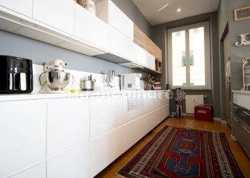 Cucina - Quadrilocale piazza Daniele Manin, Genova (zona Castelletto) - foto 7