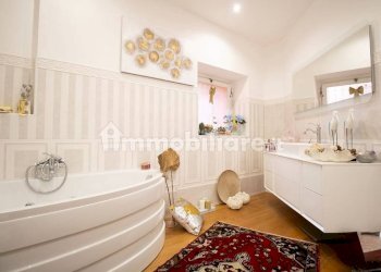 Bagno - Quadrilocale piazza Daniele Manin, Genova (zona Castelletto) - foto 9