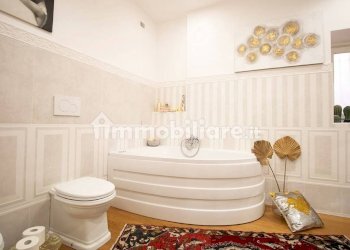 Bagno - Quadrilocale piazza Daniele Manin, Genova (zona Castelletto) - foto 10