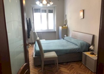 Camera da letto - Four-room apartment via Montezemolo, 16, Torino (neighborhood Santa Rita) - photo 7