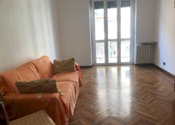 Camera da letto - Four-room apartment via Montezemolo, 16, Torino (neighborhood Santa Rita) - photo 11
