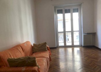 Camera da letto - Four-room apartment via Montezemolo, 16, Torino (neighborhood Santa Rita) - photo 12
