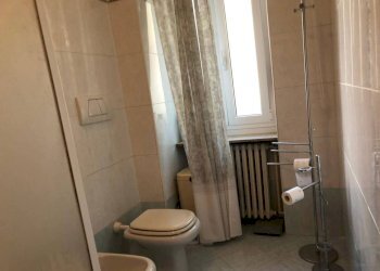 Bagno - Four-room apartment via Montezemolo, 16, Torino (neighborhood Santa Rita) - photo 27