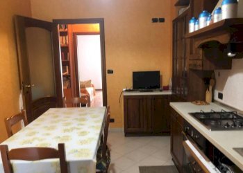 Cucina - Quadrilocale via Montezemolo, 16, Torino (zona Santa Rita) - foto 3