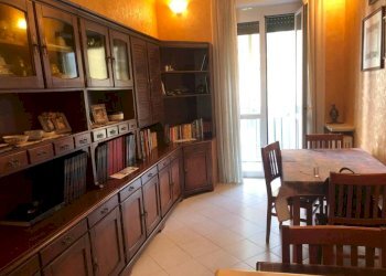 Soggiorno - Quadrilocale via Montezemolo, 16, Torino (zona Santa Rita) - foto 13
