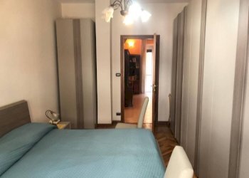 Camera da letto - Four-room apartment via Montezemolo, 16, Torino (neighborhood Santa Rita) - photo 17